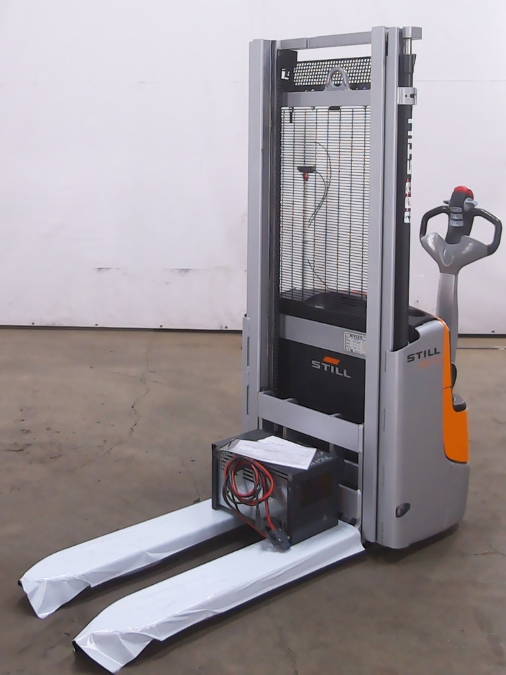 Still EXV10/BRONZE - Stacker: picture 1 Still EXV10/BRONZE - Stacker: picture 1