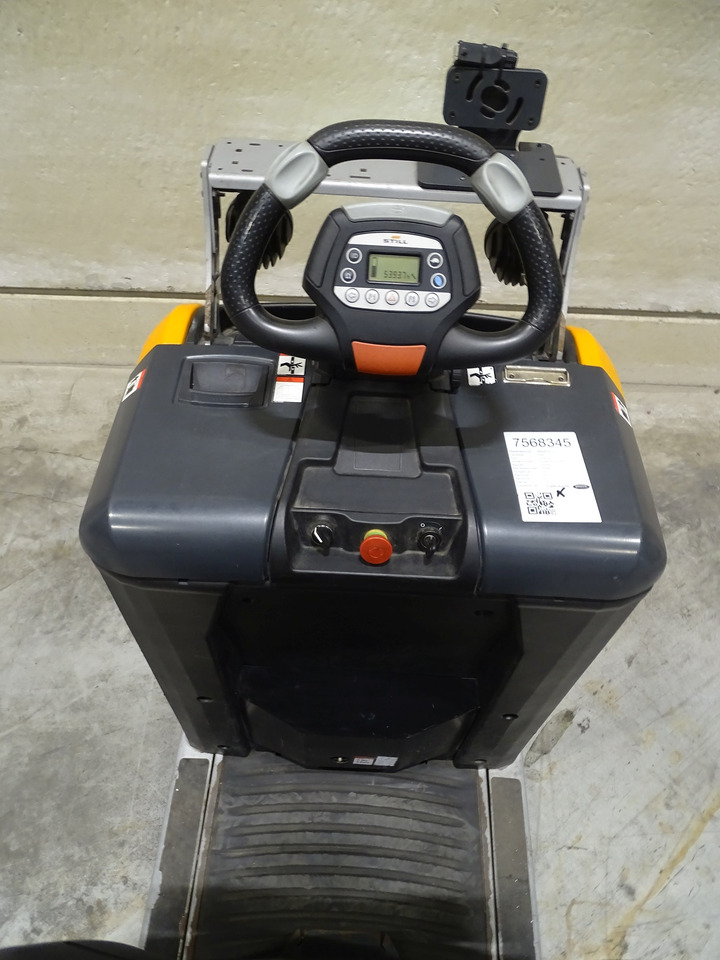 Still LTX50 - Tow tractor: picture 3 Still LTX50 - Tow tractor: picture 3
