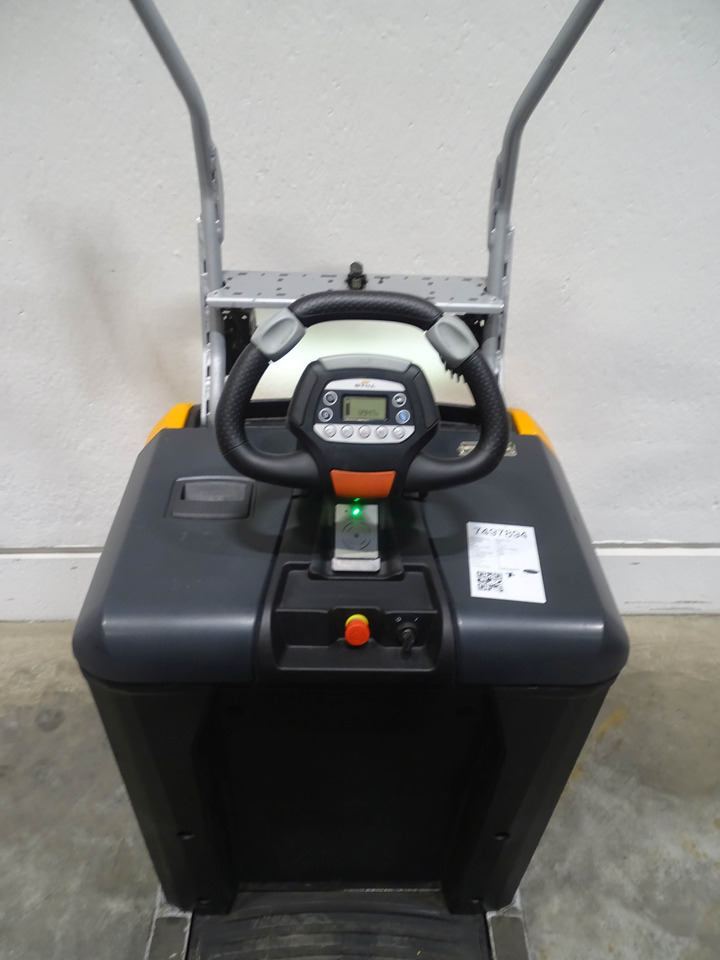 Still LTX50 - Tow tractor: picture 3 Still LTX50 - Tow tractor: picture 3