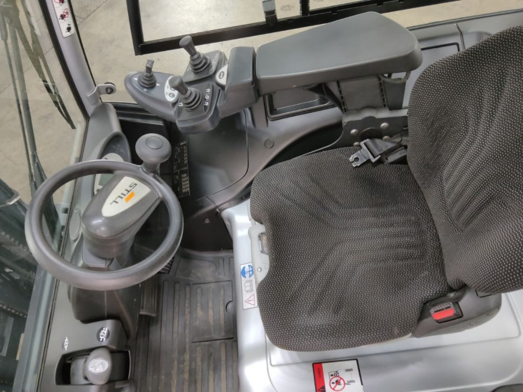 Still RX60-40/BATT.NEU - Electric forklift: picture 3 Still RX60-40/BATT.NEU - Electric forklift: picture 3