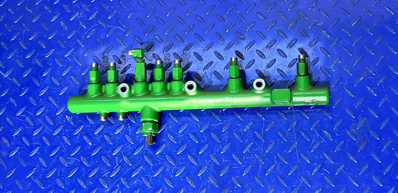 John Deere RAMPA COMBUSTIBIL JOHN DEERE RE520928 - Fuel system: picture 1 John Deere RAMPA COMBUSTIBIL JOHN DEERE RE520928 - Fuel system: picture 1