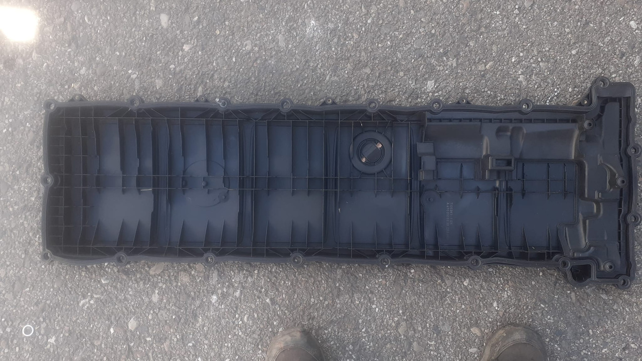 Mercedes Actros Cylinderhead Cover A4700100230 - Spare parts for Truck: picture 2 Mercedes Actros Cylinderhead Cover A4700100230 - Spare parts for Truck: picture 2