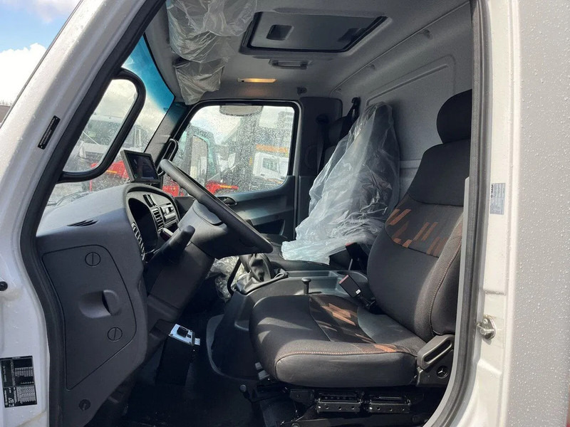 Leasing of Mercedes-Benz Accelo 815 4x2 Garbage Compactor (2 units) Accelo 815 4x2 Garbage Compactor (2 units) Mercedes-Benz Accelo 815 4x2 Garbage Compactor (2 units) Accelo 815 4x2 Garbage Compactor (2 units): picture 18