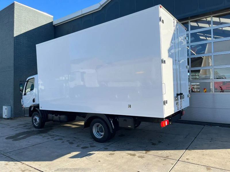 Mercedes-Benz Accelo 915 4x2 Closed Cargo Truck - Box truck: picture 3 Mercedes-Benz Accelo 915 4x2 Closed Cargo Truck - Box truck: picture 3