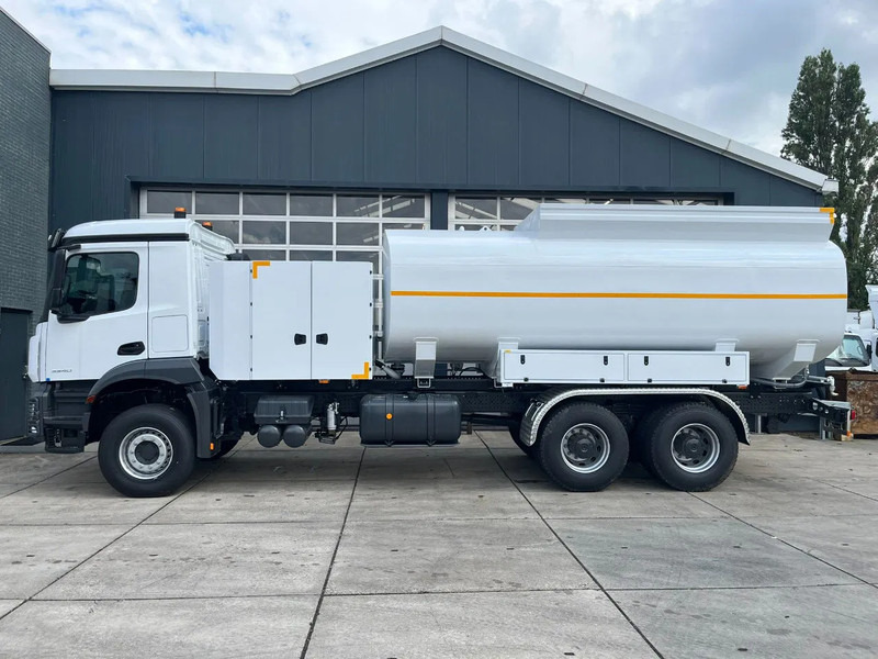Mercedes-Benz Arocs 4040 6x6 Water Tank Truck - Tank truck: picture 2 Mercedes-Benz Arocs 4040 6x6 Water Tank Truck - Tank truck: picture 2