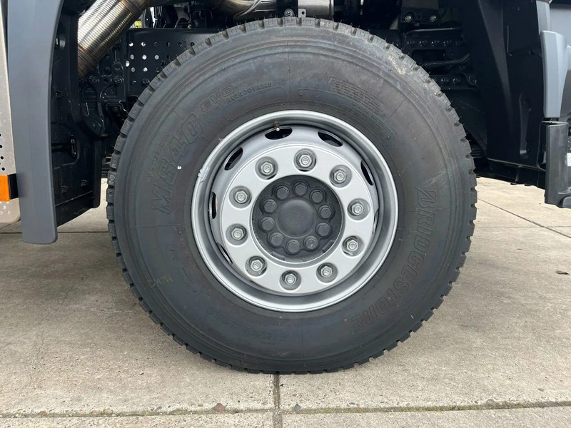 New Tractor unit Mercedes-Benz Actros 3348 S 6x4 Tractor Head: picture 17