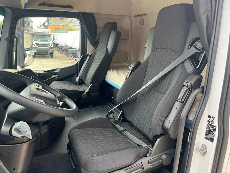 New Tractor unit Mercedes-Benz Actros 3348 S 6x4 Tractor Head: picture 19