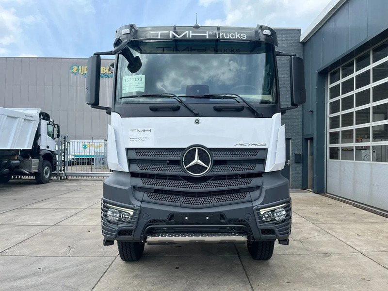 New Tractor unit Mercedes-Benz Actros 3348 S 6x4 Tractor Head: picture 10