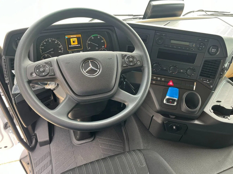 New Tractor unit Mercedes-Benz Actros 3348 S 6x4 Tractor Head: picture 20