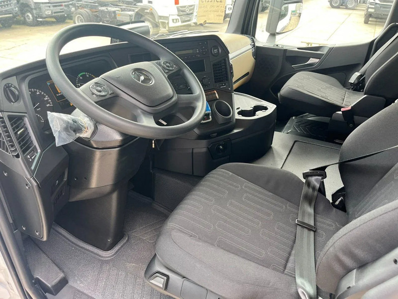 New Tractor unit Mercedes-Benz Actros 3348 S 6x4 Tractor Head: picture 18