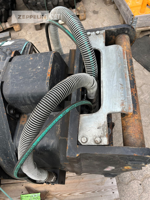 Cat MP318 - Demolition shears: picture 5 Cat MP318 - Demolition shears: picture 5