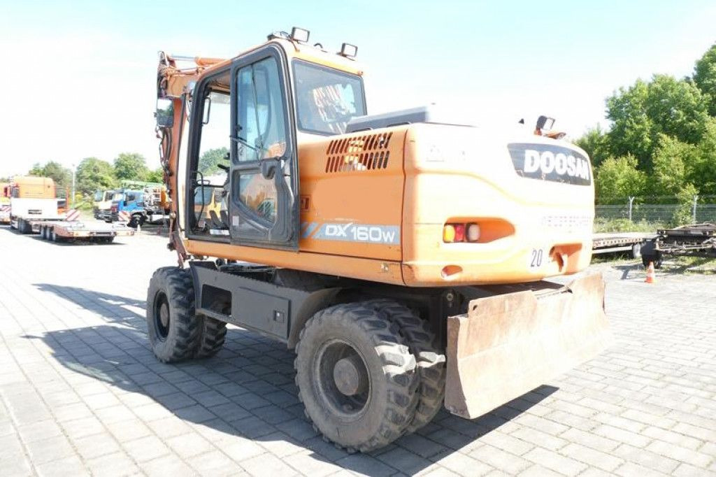 Doosan Mobilbagger DX 160 Mobilbagger - Wheel excavator: picture 4 Doosan Mobilbagger DX 160 Mobilbagger - Wheel excavator: picture 4