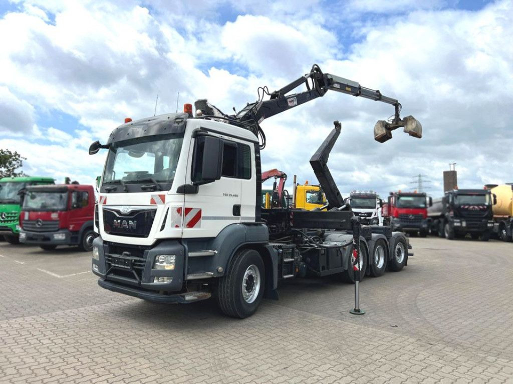 MAN TG-S 35.480 8x4 BL Abrollkipper mit Kran Penz-15 - Hook lift truck, Crane truck: picture 3 MAN TG-S 35.480 8x4 BL Abrollkipper mit Kran Penz-15 - Hook lift truck, Crane truck: picture 3
