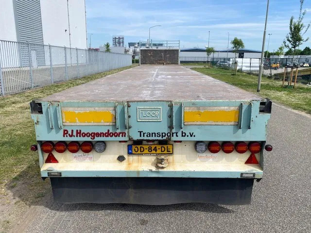 Floor open oplegger ,stuurassen, uitschuifbaar 20 mtr met stalen bodem/frame. kranenprofiel. - Dropside/ Flatbed semi-trailer: picture 3 Floor open oplegger ,stuurassen, uitschuifbaar 20 mtr met stalen bodem/frame. kranenprofiel. - Dropside/ Flatbed semi-trailer: picture 3