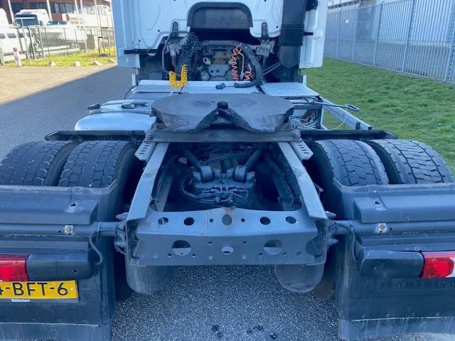 Mercedes-Benz Actros 1840 stream space cabine met spoilers fenders en zonneklep - Tractor unit: picture 5 Mercedes-Benz Actros 1840 stream space cabine met spoilers fenders en zonneklep - Tractor unit: picture 5
