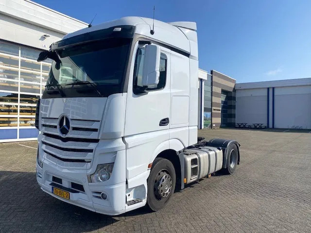 Mercedes-Benz Actros 1845 grote cabine, euro 6 , spoilers fenders... - Tractor unit: picture 1 Mercedes-Benz Actros 1845 grote cabine, euro 6 , spoilers fenders... - Tractor unit: picture 1
