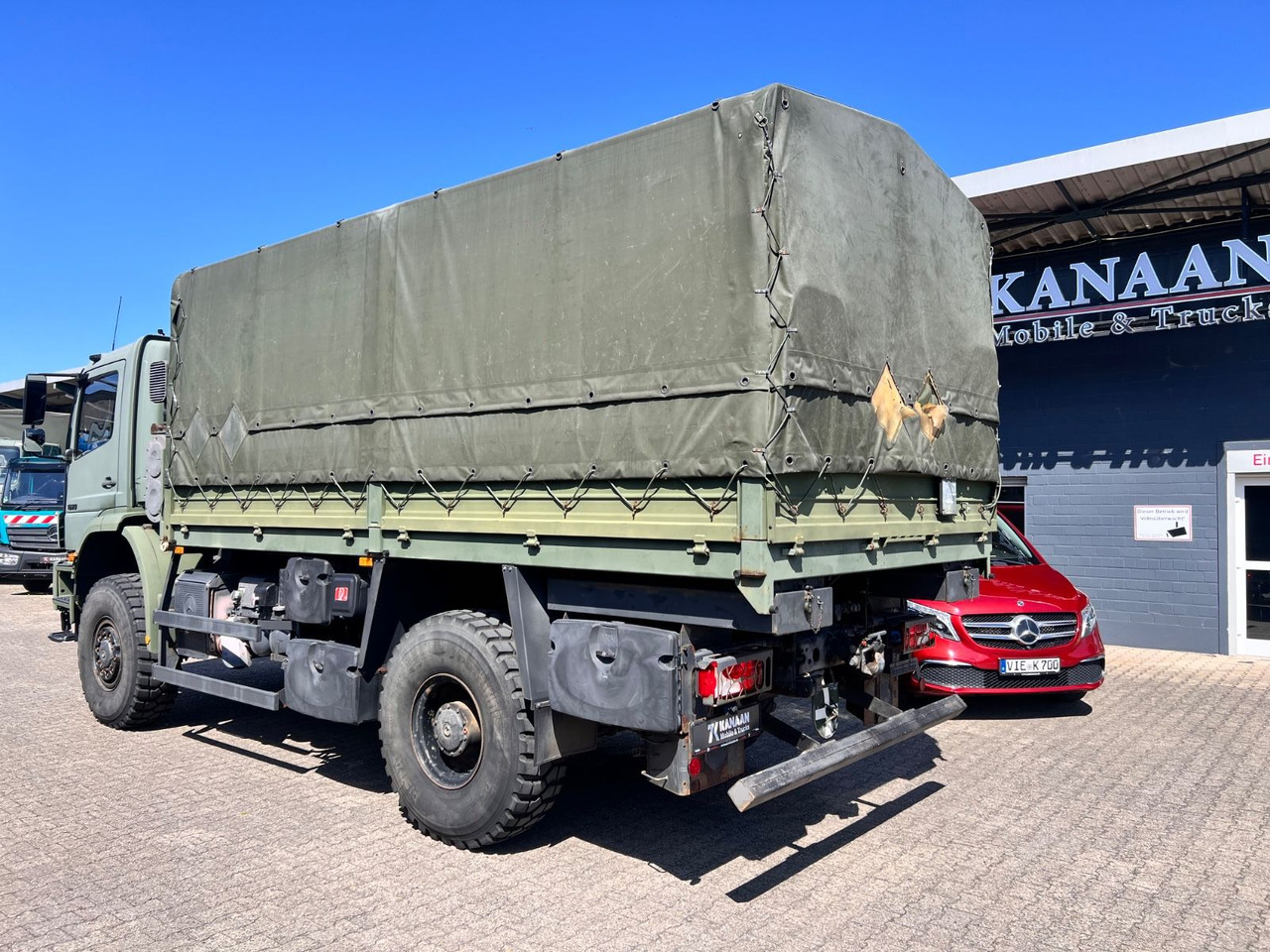 Mercedes-Benz 1829 A Axor 4x4 EX-Militär 31 TKM Camper Expedi - Curtainsider truck: picture 4 Mercedes-Benz 1829 A Axor 4x4 EX-Militär 31 TKM Camper Expedi - Curtainsider truck: picture 4