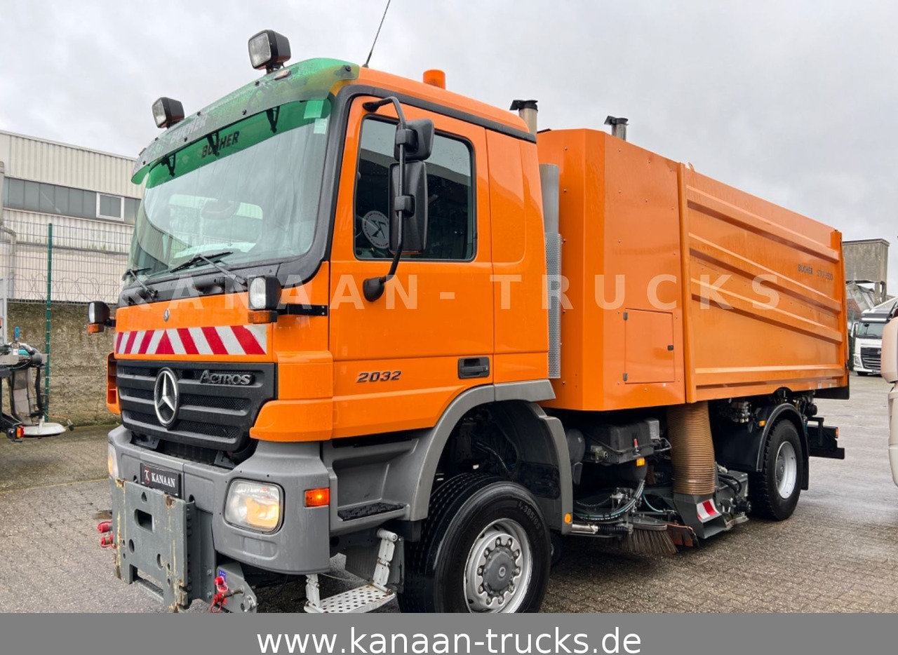 Mercedes-Benz 2032 Actros 4x4 Bucher STKF 9500 AIRPORT KLIMA - Road sweeper: picture 3 Mercedes-Benz 2032 Actros 4x4 Bucher STKF 9500 AIRPORT KLIMA - Road sweeper: picture 3
