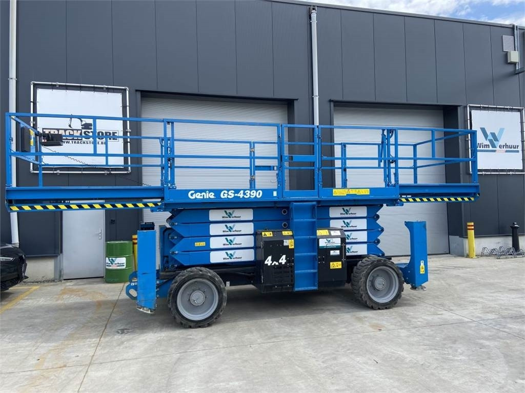 Genie GS4390RT (3214) - Scissor lift: picture 1 Genie GS4390RT (3214) - Scissor lift: picture 1
