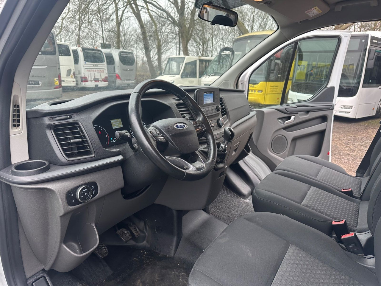 Ford Transit Custom (Klima*Euro 6) - Minibus, Passenger van: picture 3 Ford Transit Custom (Klima*Euro 6) - Minibus, Passenger van: picture 3