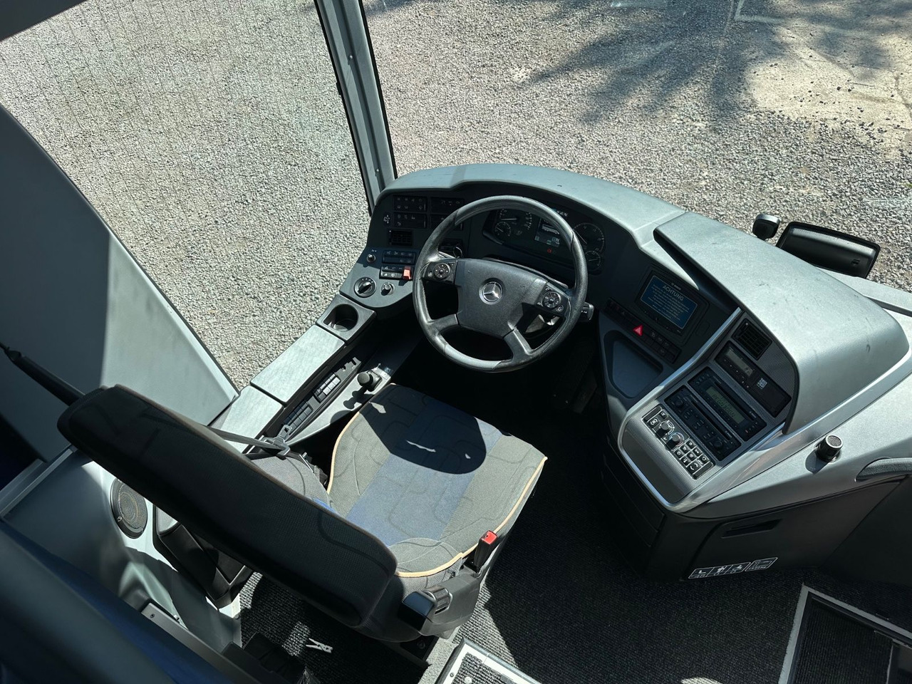 Mercedes-Benz O580 Travego 16 RHD-M (Euro 6*wenig Km*TOP) - Coach: picture 4 Mercedes-Benz O580 Travego 16 RHD-M (Euro 6*wenig Km*TOP) - Coach: picture 4