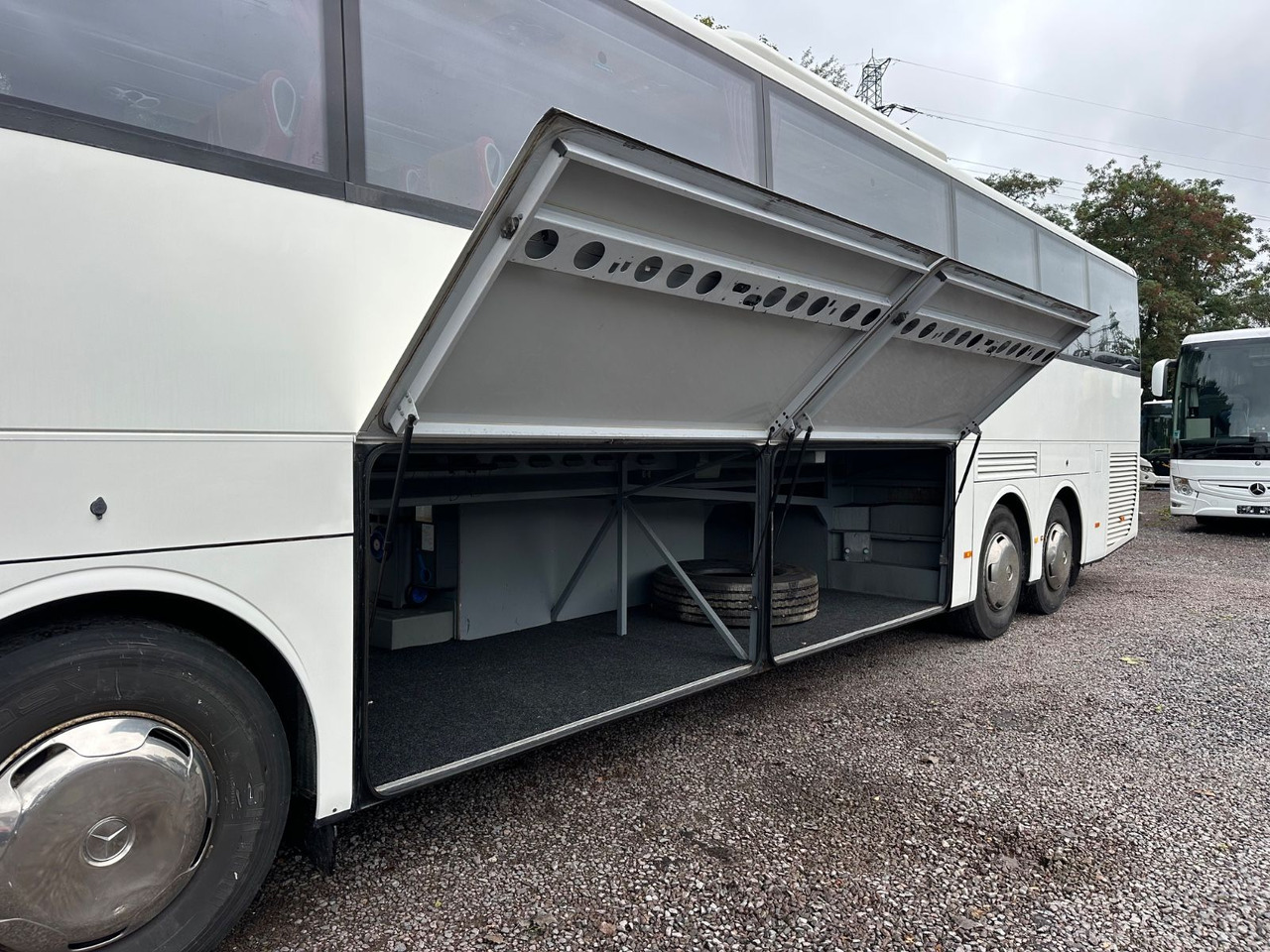 Mercedes-Benz Tourismo O350 16 RHD-M (56 Sitze*DE*TOP) - Coach: picture 4 Mercedes-Benz Tourismo O350 16 RHD-M (56 Sitze*DE*TOP) - Coach: picture 4