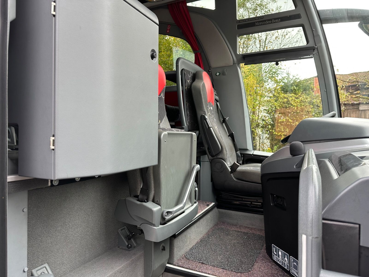 Mercedes-Benz Travego O580 16 RHD-M (LuxLine*TOP*DE) - Coach: picture 4 Mercedes-Benz Travego O580 16 RHD-M (LuxLine*TOP*DE) - Coach: picture 4